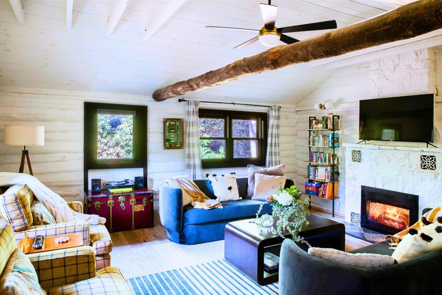 Sycamore Camp - Historic Log Reimagined * Lake Harmony