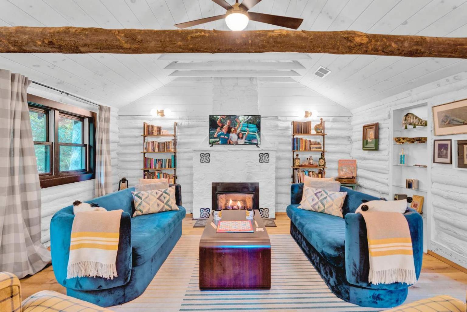 Sycamore Camp - Historic Log Reimagined Holiday home Lake Harmony