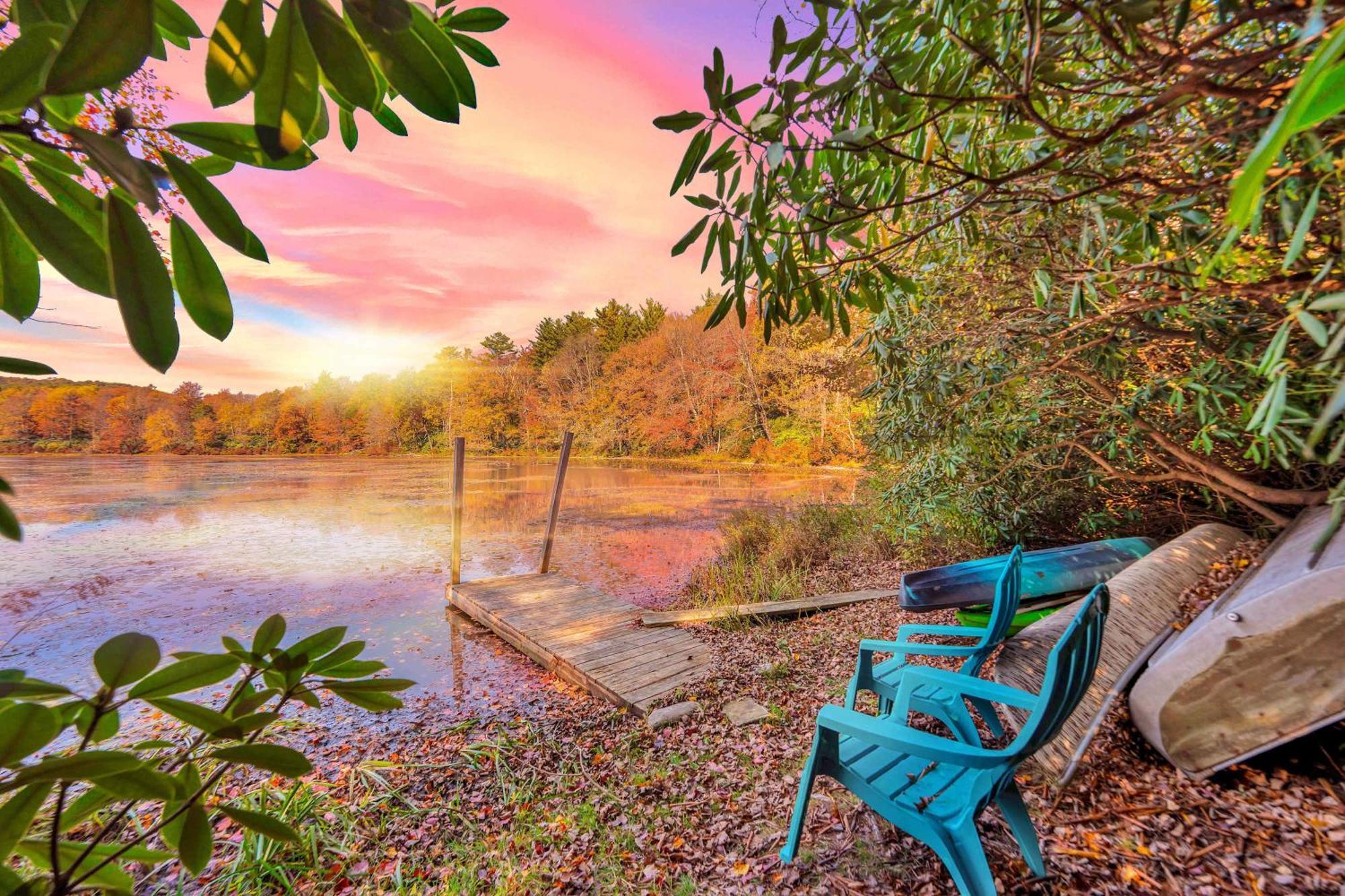 Sycamore Camp - Historic Log Reimagined Lake Harmony